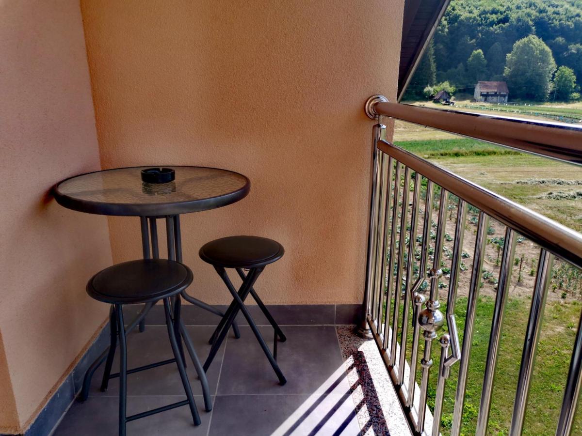 Apartmani "Marina" Otočac Eksteriør bilde
