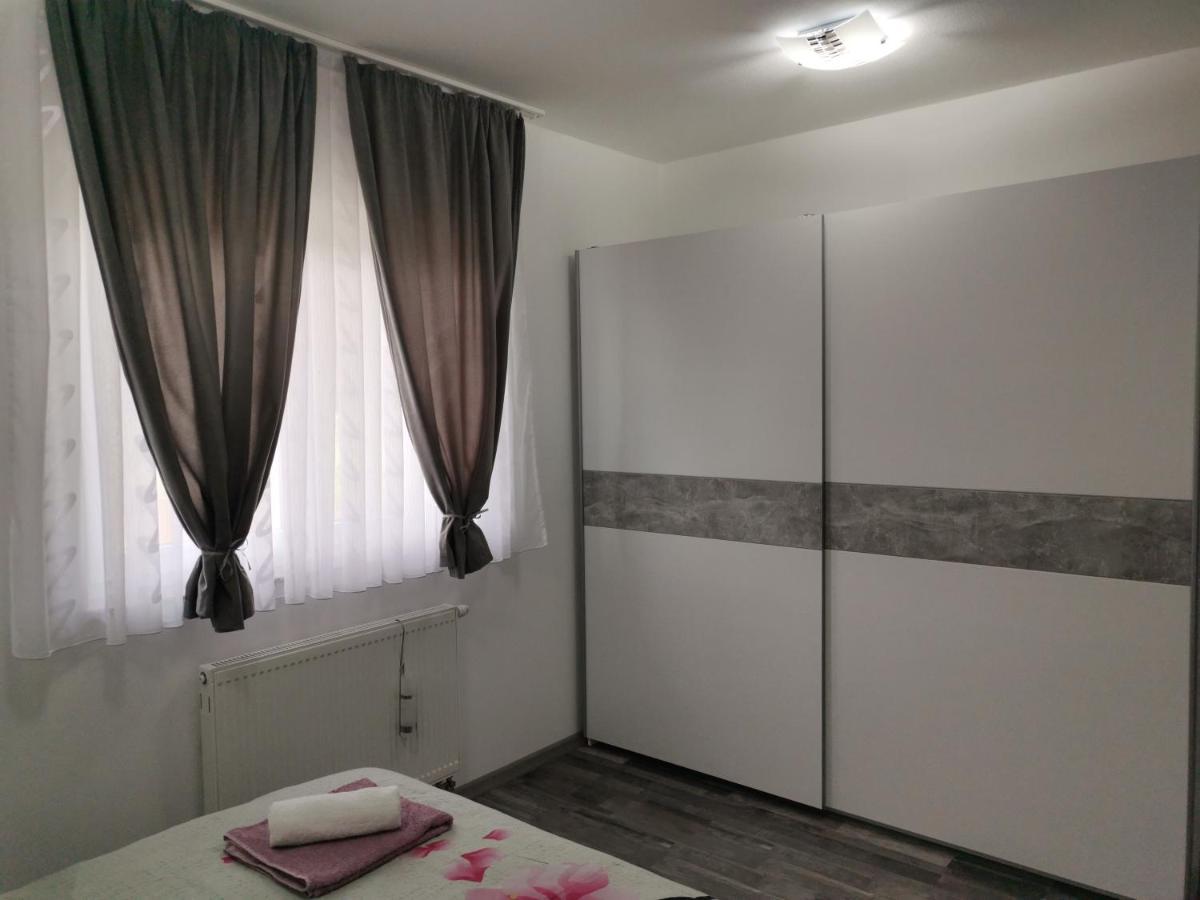 Apartmani "Marina" Otočac Eksteriør bilde