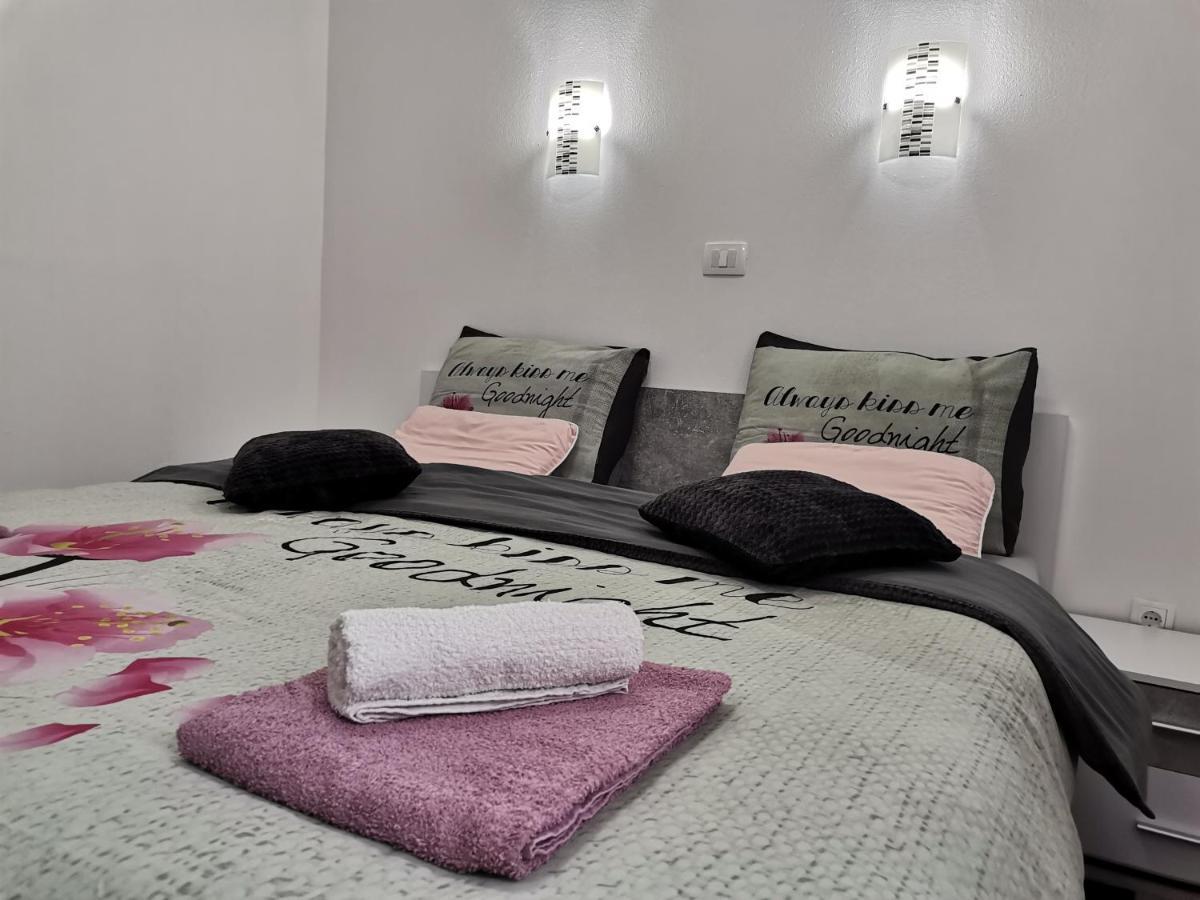 Apartmani "Marina" Otočac Eksteriør bilde