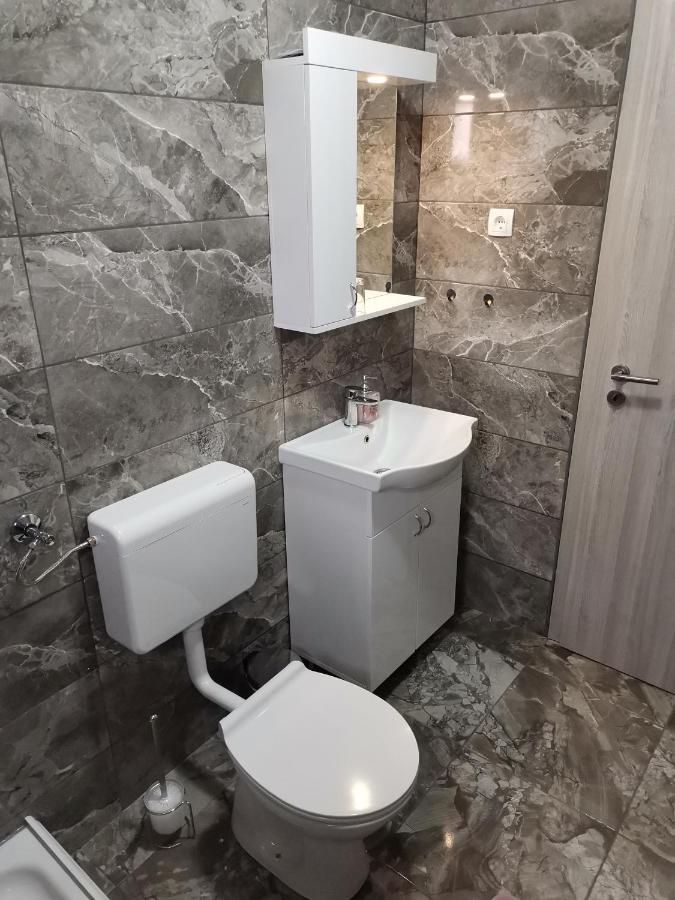 Apartmani "Marina" Otočac Eksteriør bilde