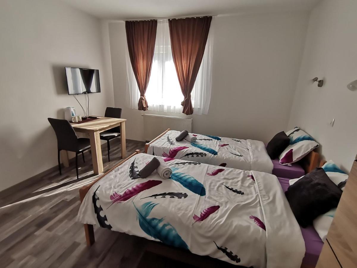 Apartmani "Marina" Otočac Eksteriør bilde
