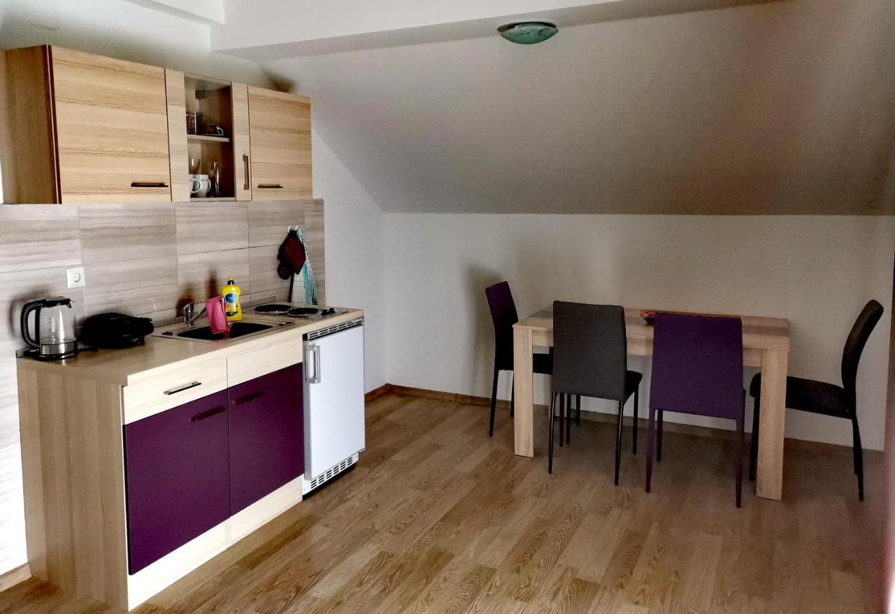 Apartmani "Marina" Otočac Eksteriør bilde