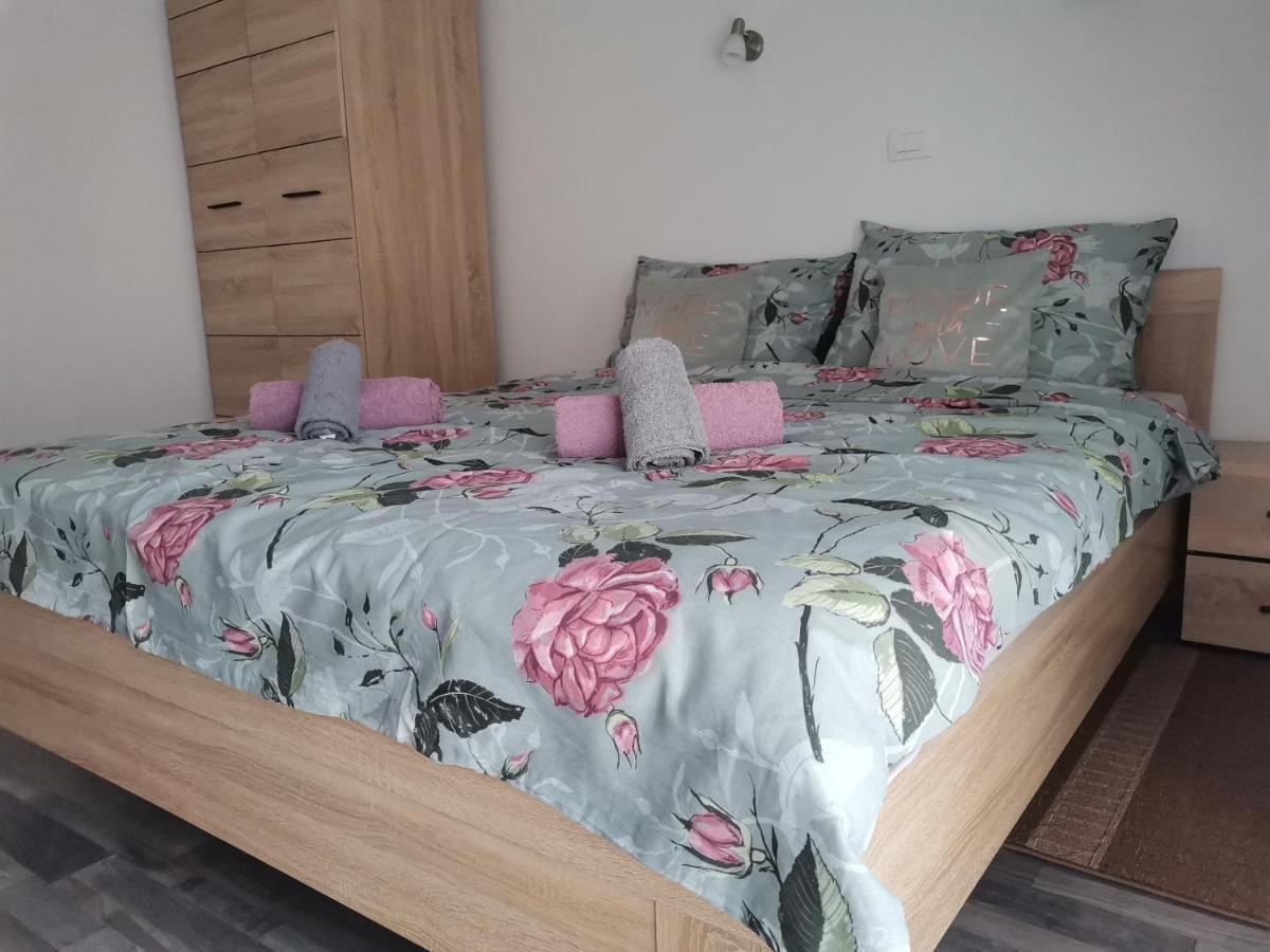Apartmani "Marina" Otočac Eksteriør bilde
